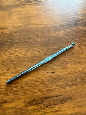 Aluminum Crochet Hook - Teal Metallic BOYE